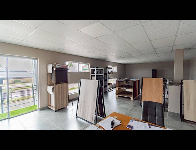 647M² MINI FACTORY FOR SALE IN KNOPJESLAAGTE